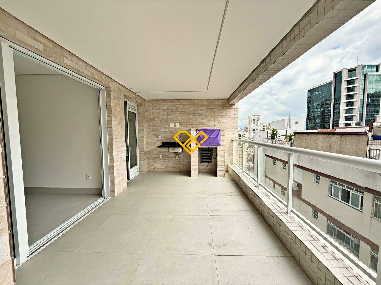 Apartamento à venda no Aparecida: Varanda