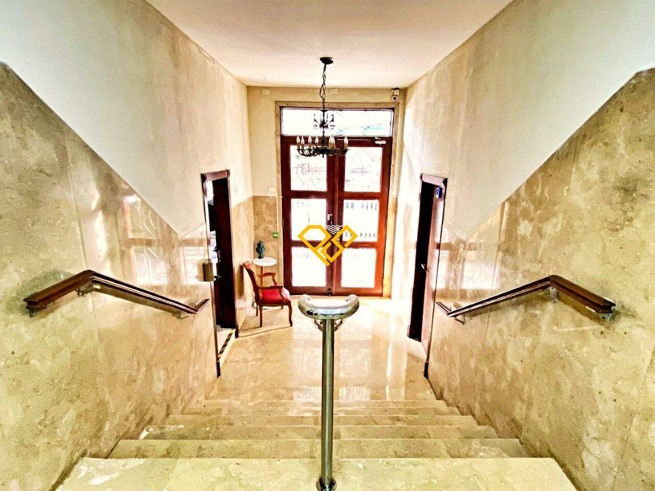 Apartamento à venda no Aparecida: Hall do condomínio