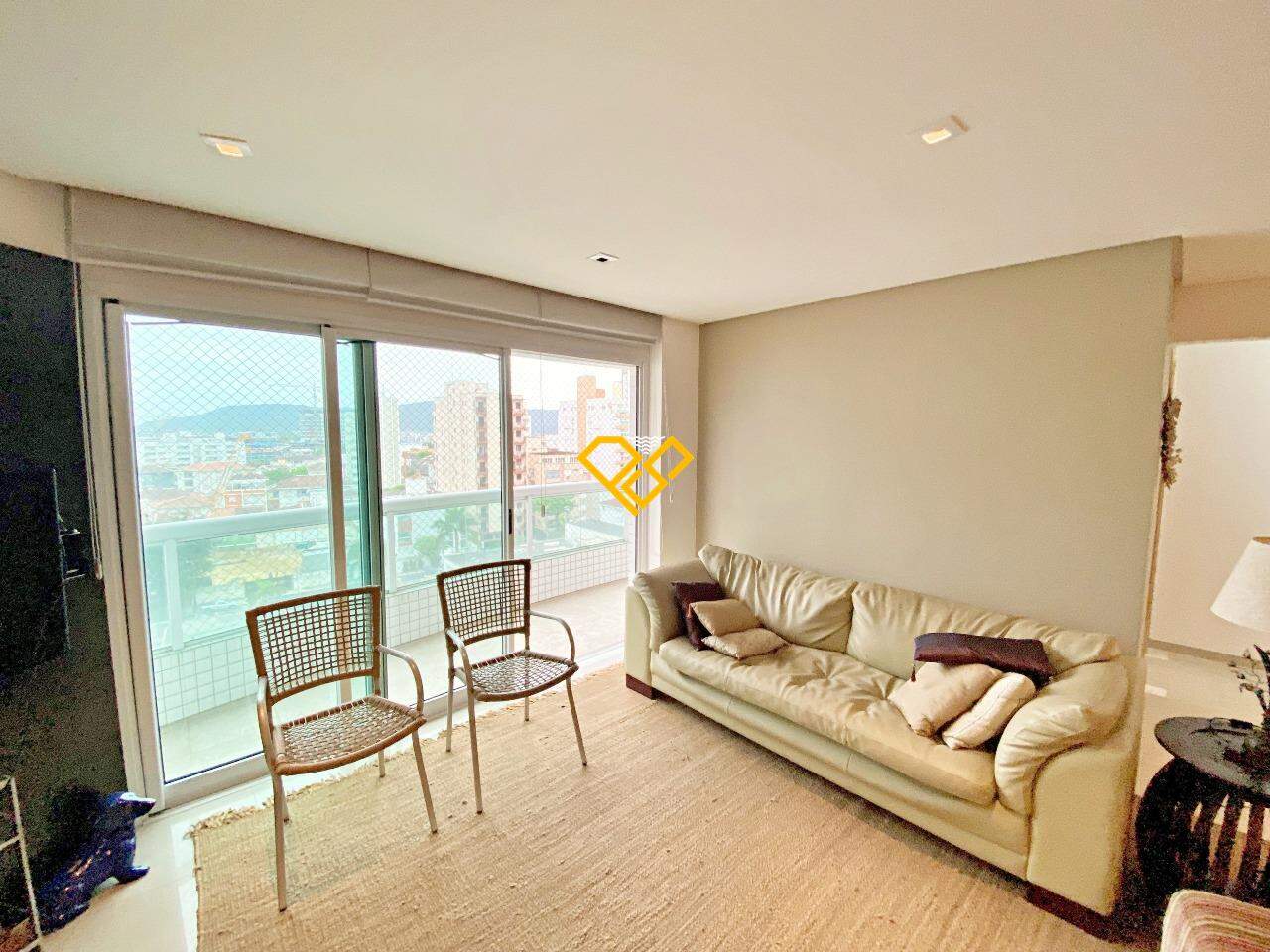 Apartamento à venda no Ponta da Praia: Sala