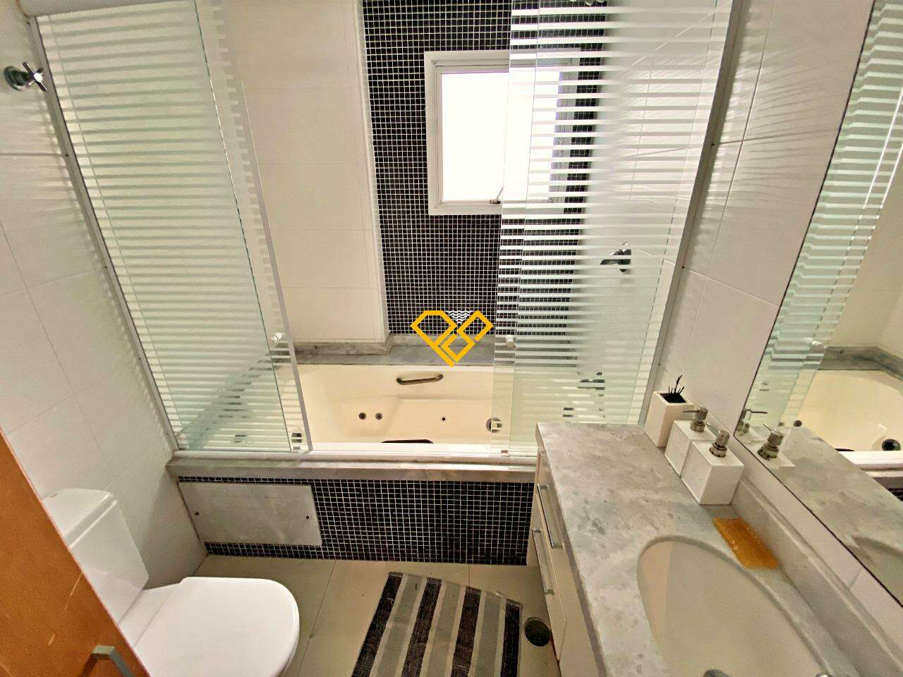 Apartamento à venda no Ponta da Praia: Wc suíte 1  - master