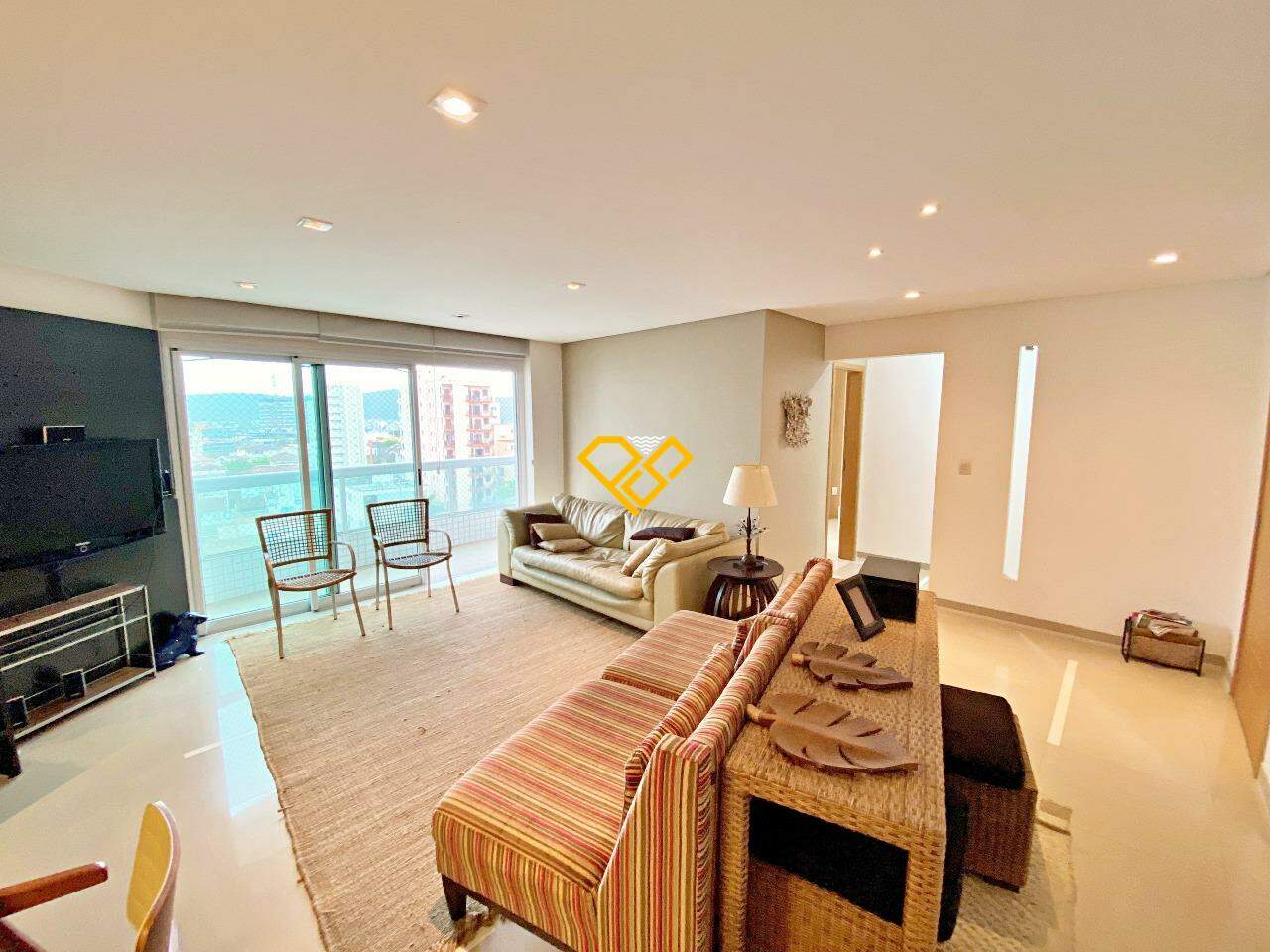 Apartamento à venda no Ponta da Praia: Sala