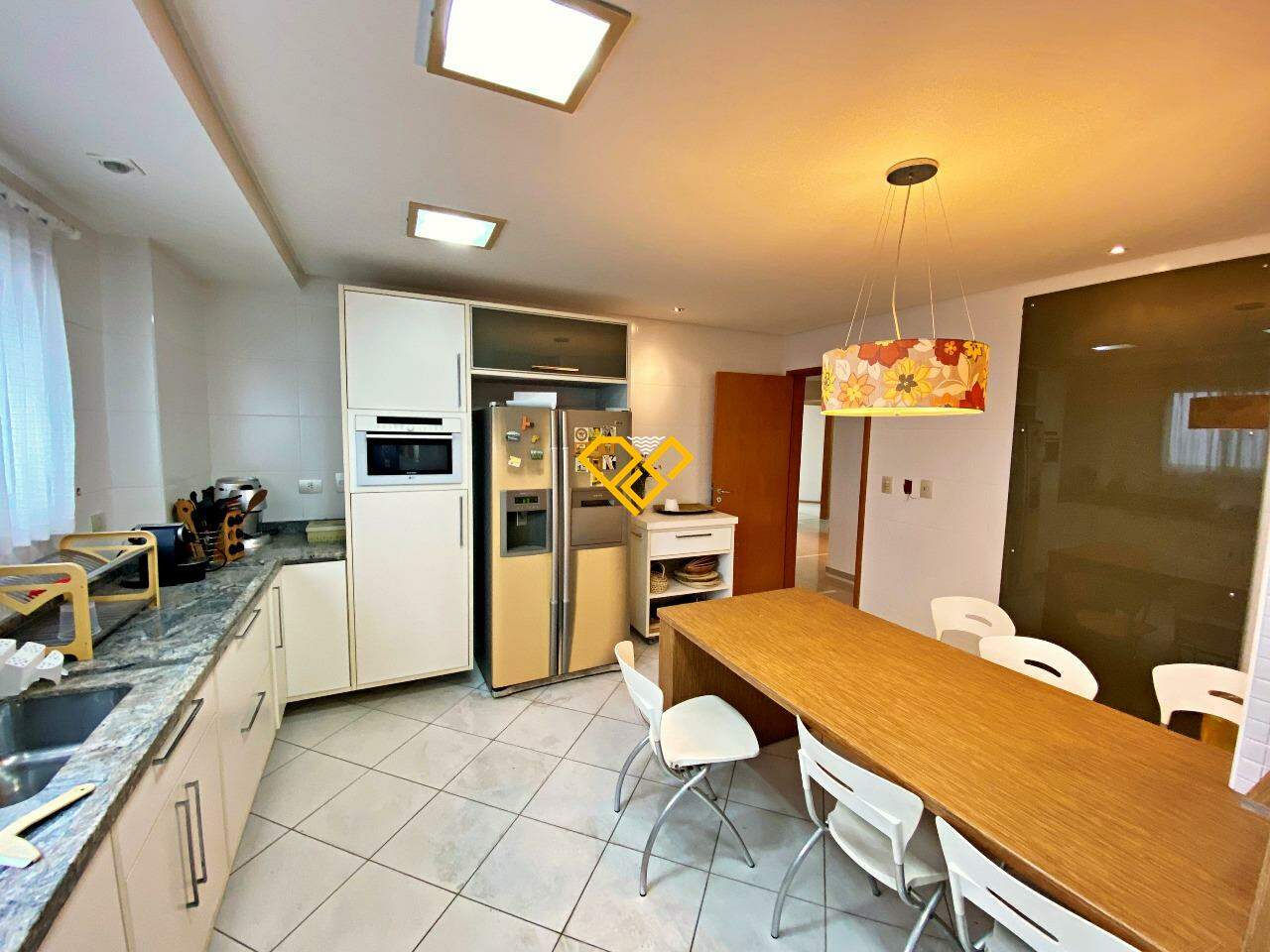 Apartamento à venda no Ponta da Praia: Cozinha