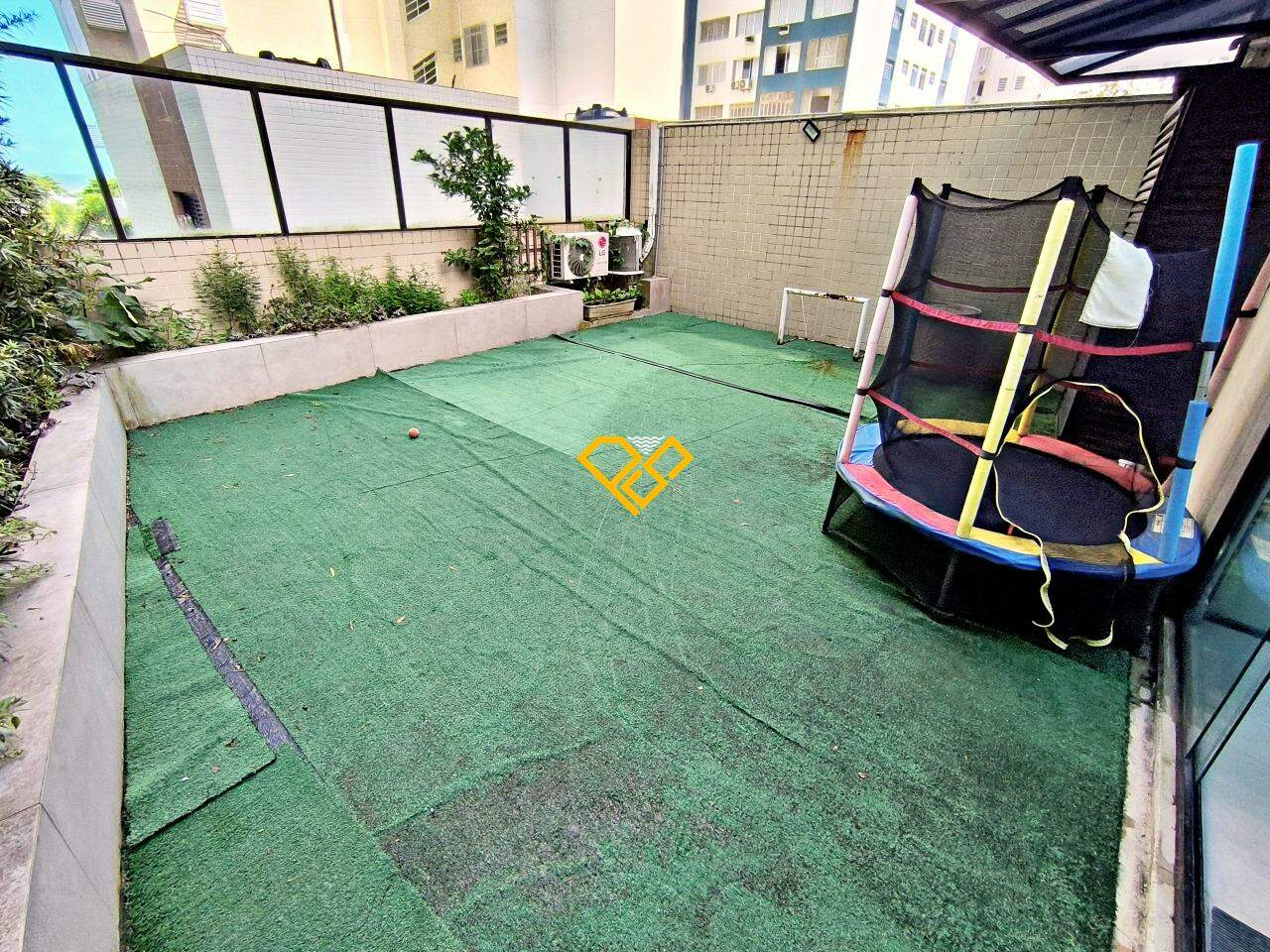 Garden à venda no José Menino: Área garden