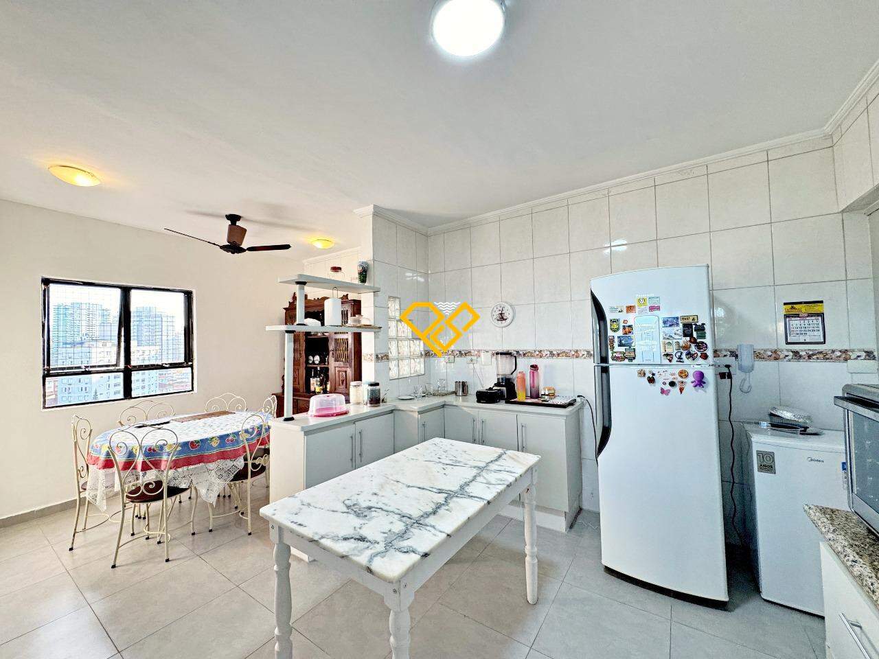 Apartamento à venda no Embaré: Cozinha