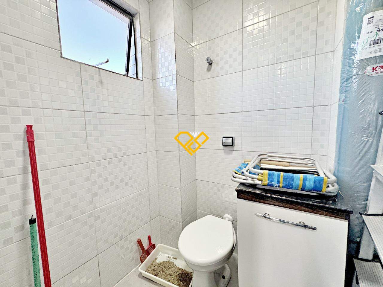 Apartamento à venda no Embaré: Wc de serviço