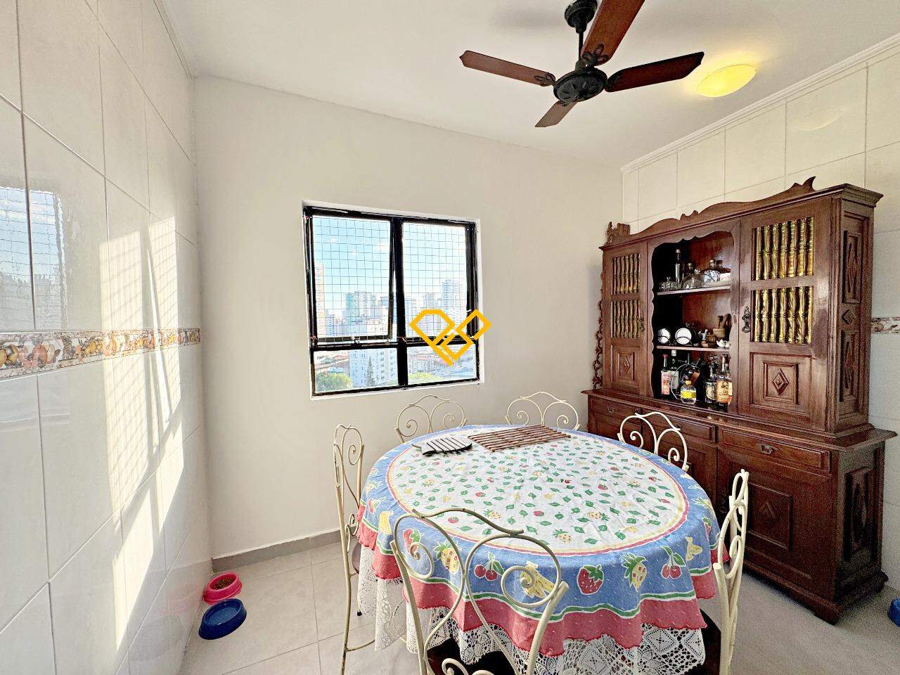 Apartamento à venda no Embaré: Copa