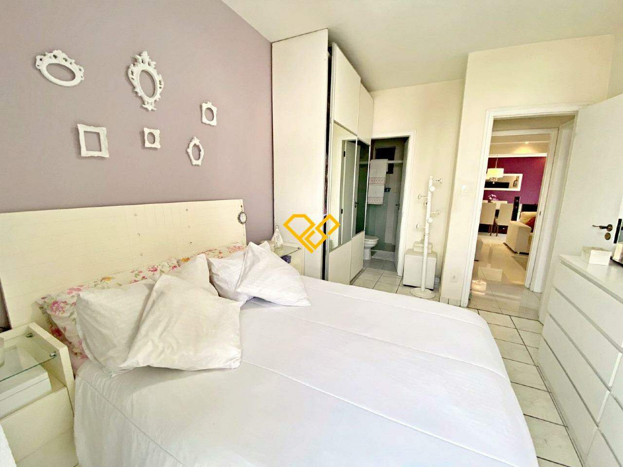 Apartamento à venda no Campo Grande: Suíte 1