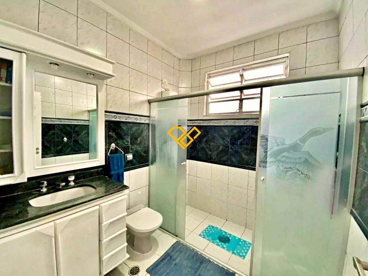 Sobreposta Alta à venda no Ponta da Praia: Wc social