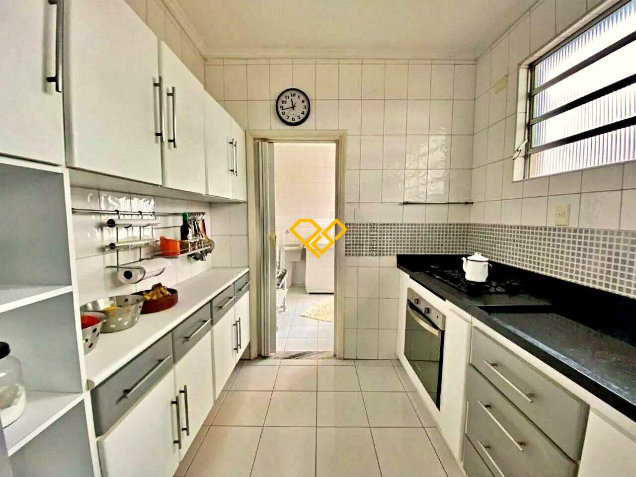 Sobreposta Alta à venda no Ponta da Praia: Cozinha
