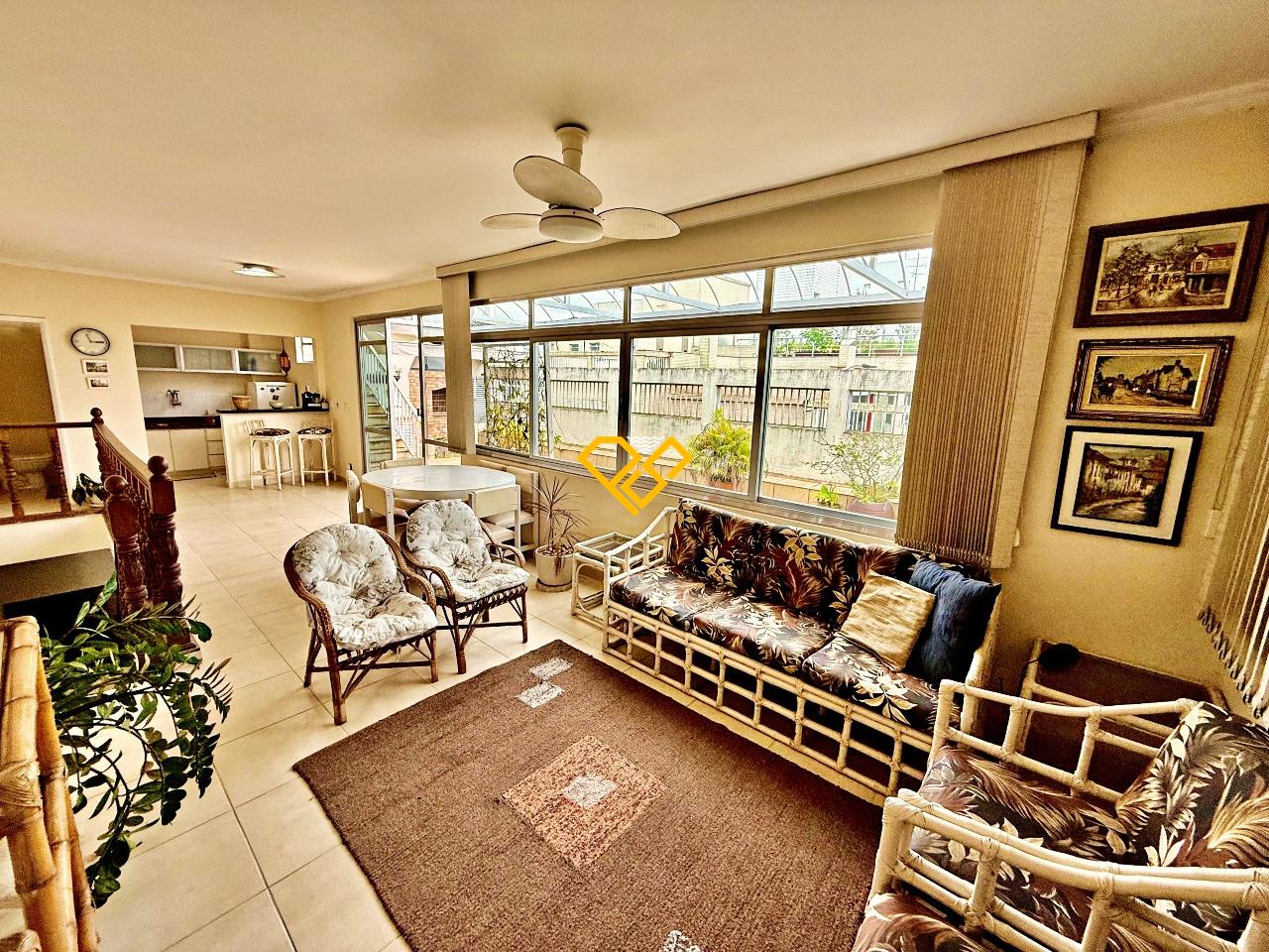 Cobertura à venda no Aparecida: Sala