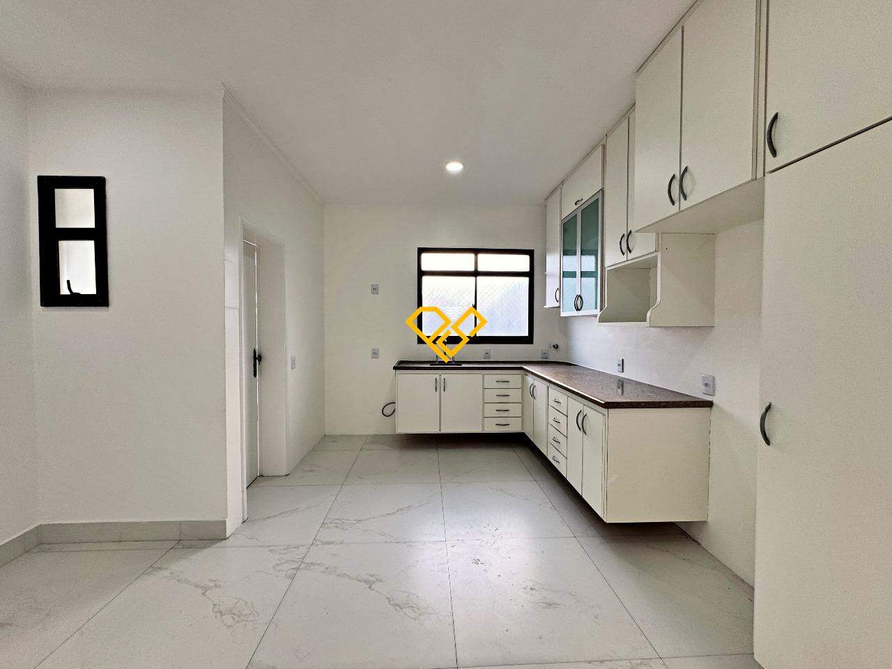 Apartamento à venda no Gonzaga: Cozinha