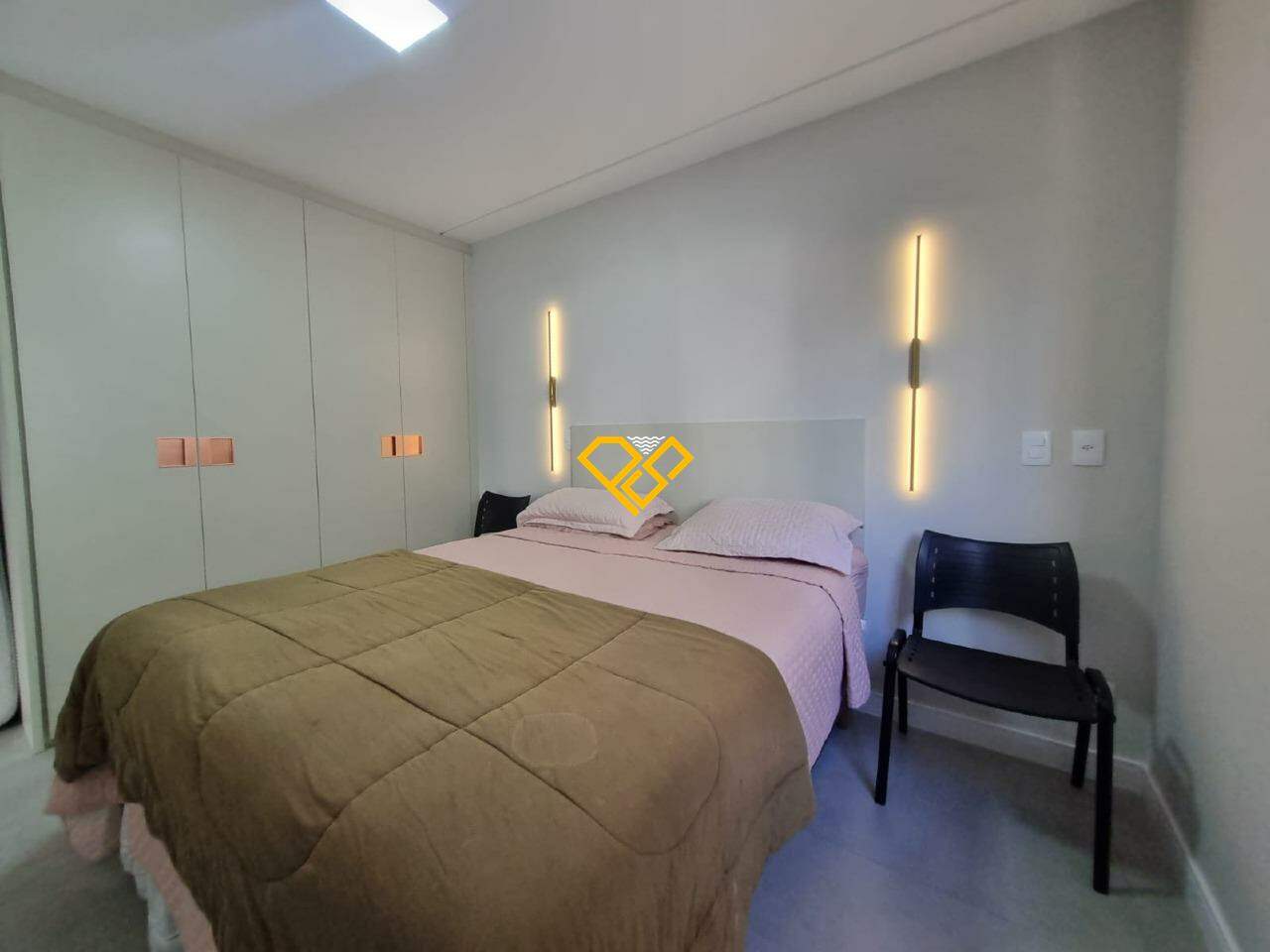 Apartamento à venda no Embaré: 