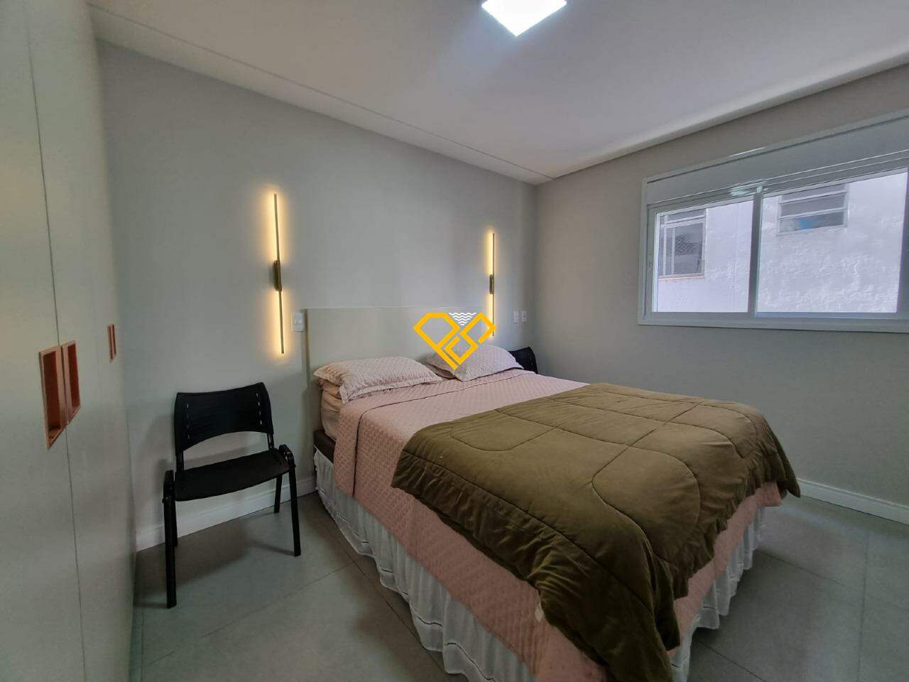 Apartamento à venda no Embaré: 