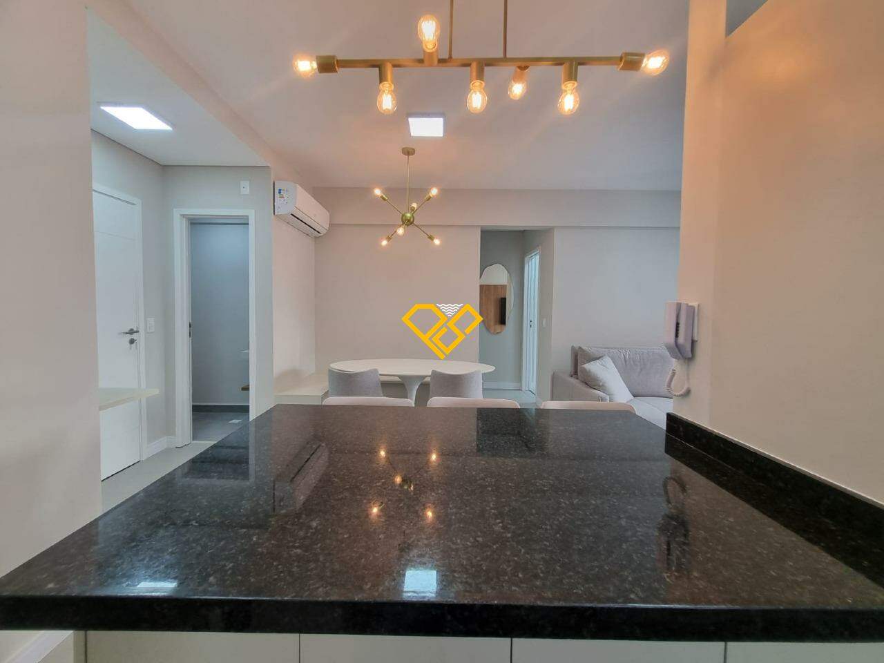 Apartamento à venda no Embaré: 