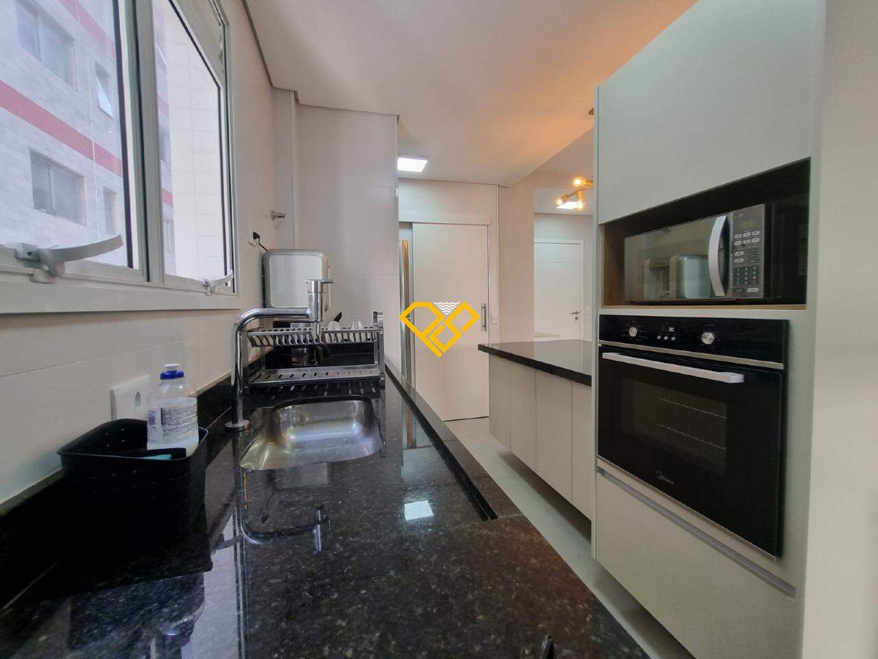 Apartamento à venda no Embaré: 