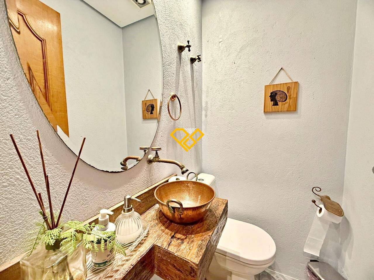 Apartamento à venda no Embaré: Lavabo