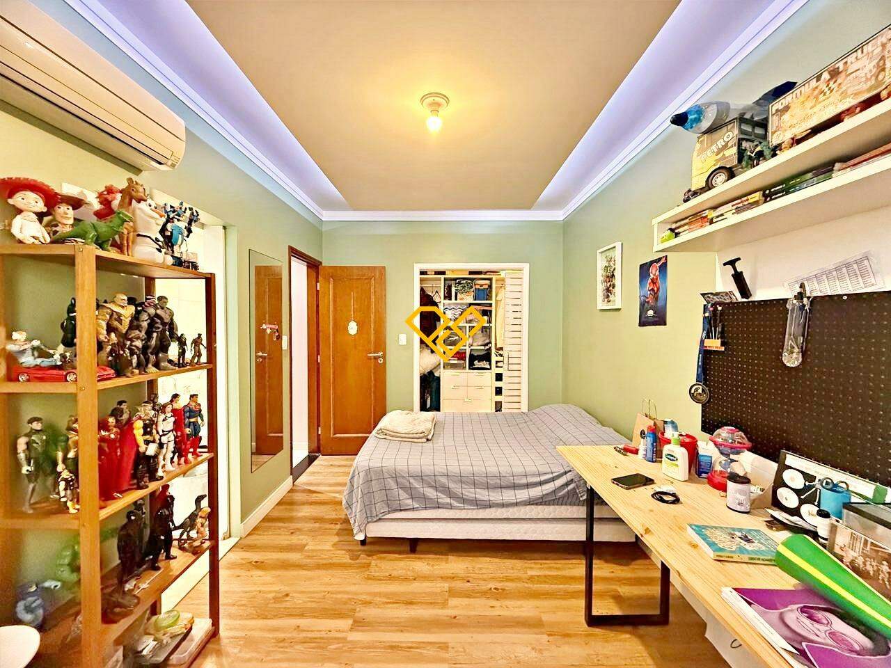 Apartamento à venda no Embaré: Dormitório 2 - suíte