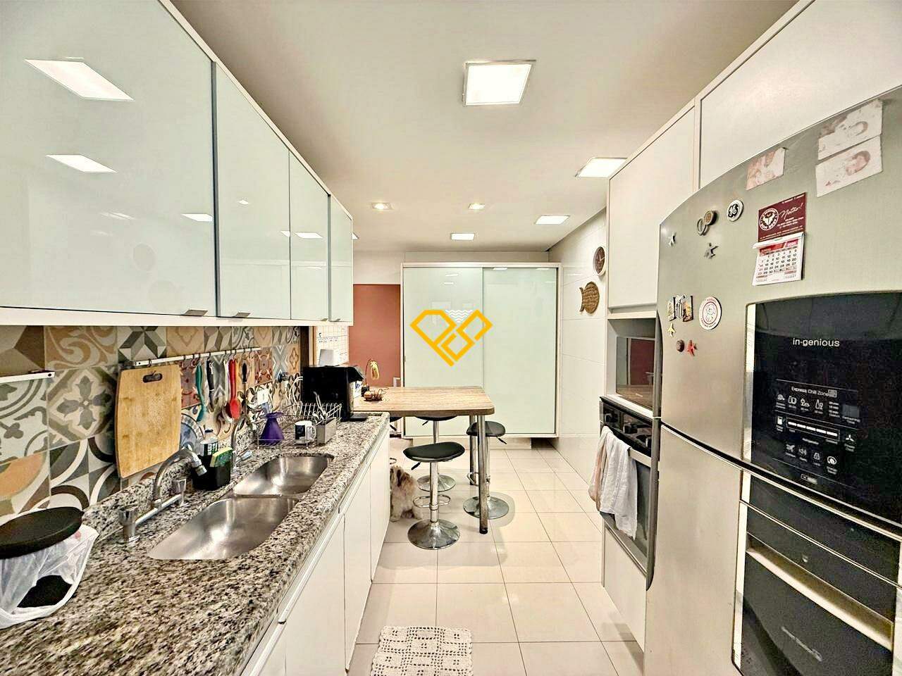Apartamento à venda no Embaré: Cozinha