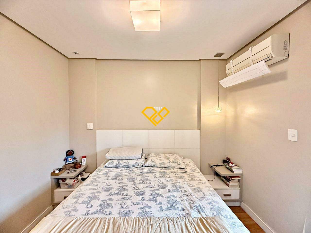 Apartamento à venda no Embaré: Dormitório 1 - suíte