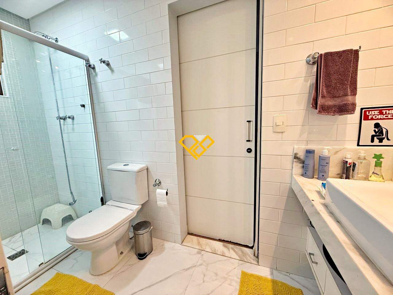 Apartamento à venda no Embaré: Wc social