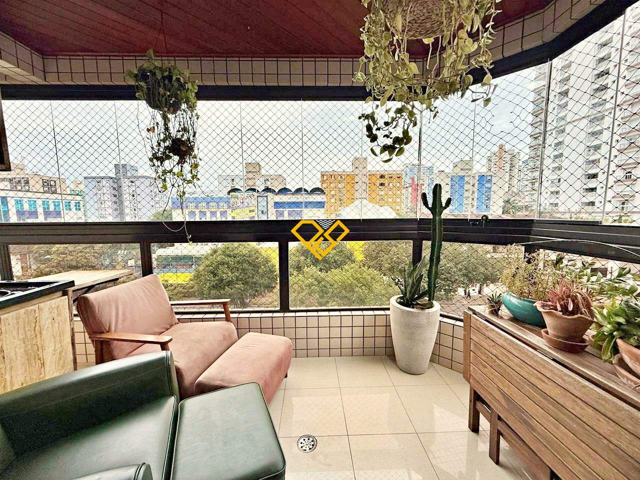 Apartamento à venda no Embaré: Varanda