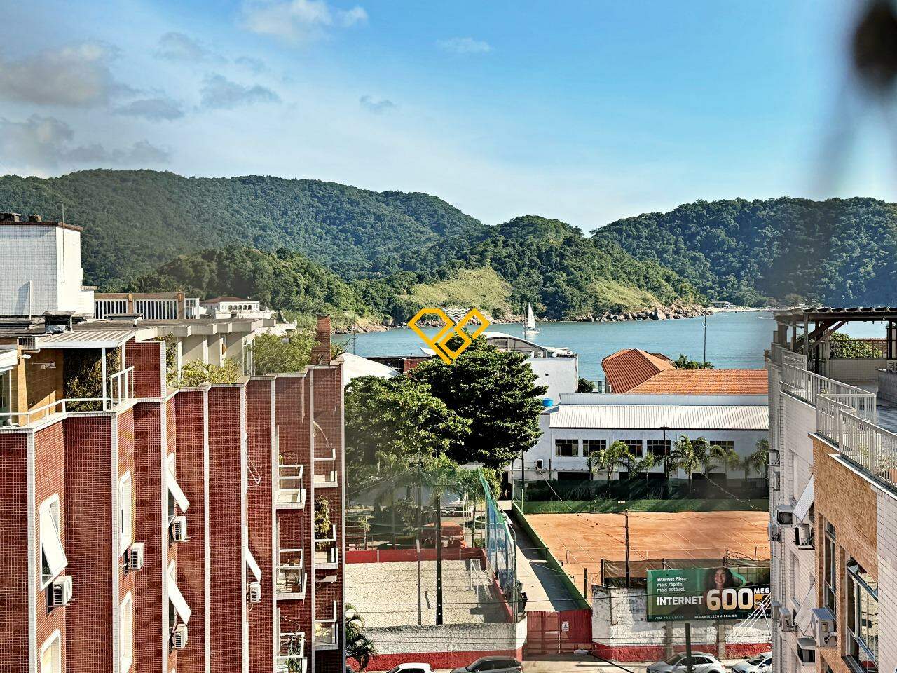 Cobertura à venda no Ponta da Praia: Vista