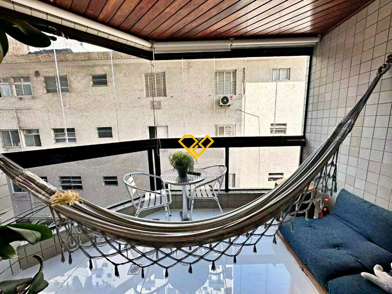 Apartamento à venda no Ponta da Praia: Varanda