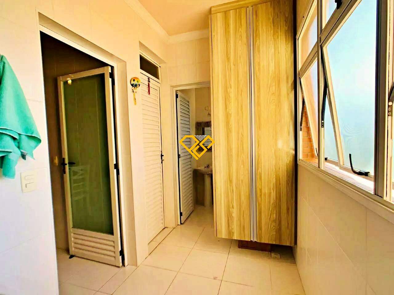 Apartamento à venda no Embaré: Área de serviço