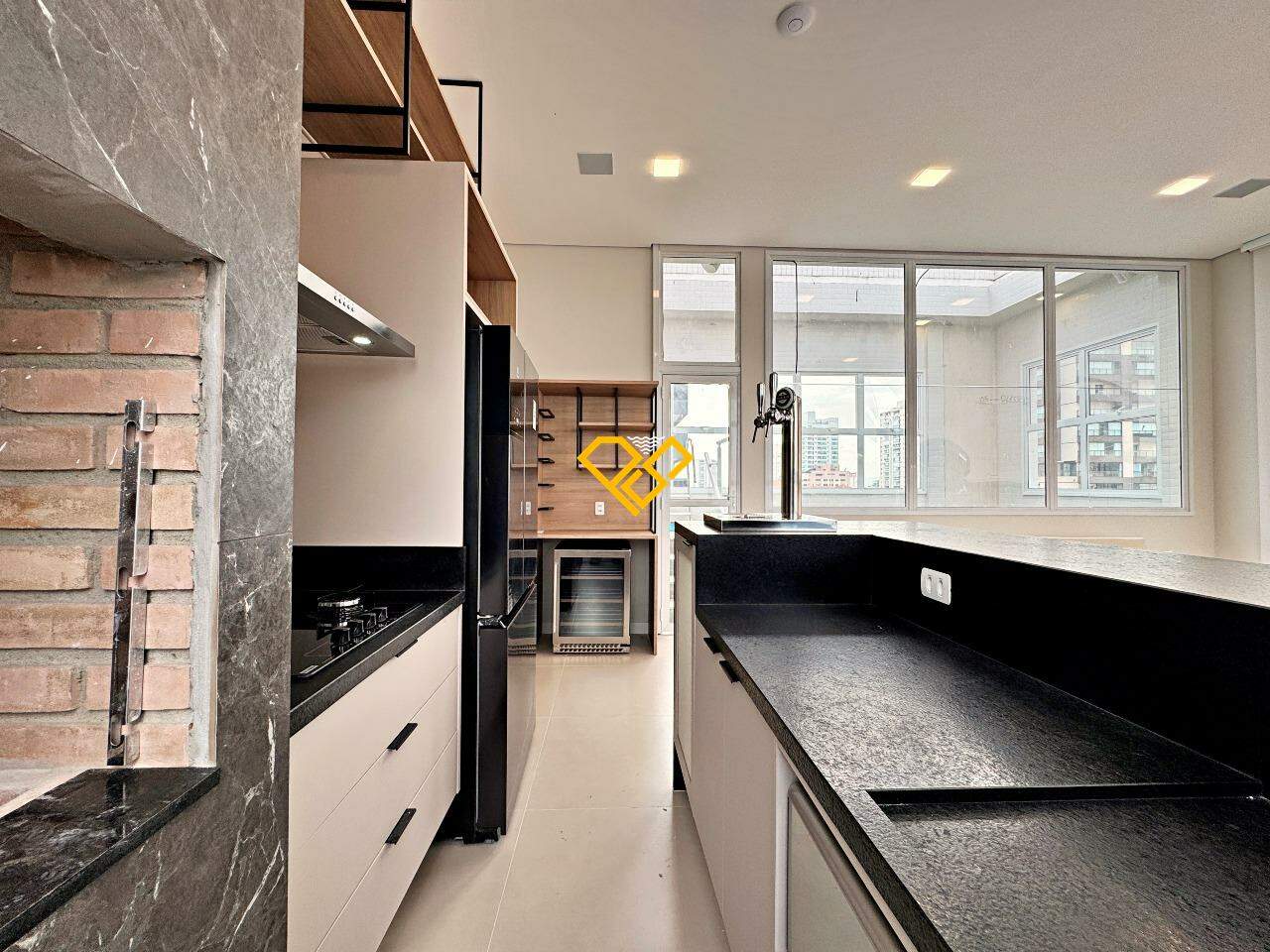 Cobertura à venda no Embaré: Espaço gourmet com churrasqueira - 2° piso