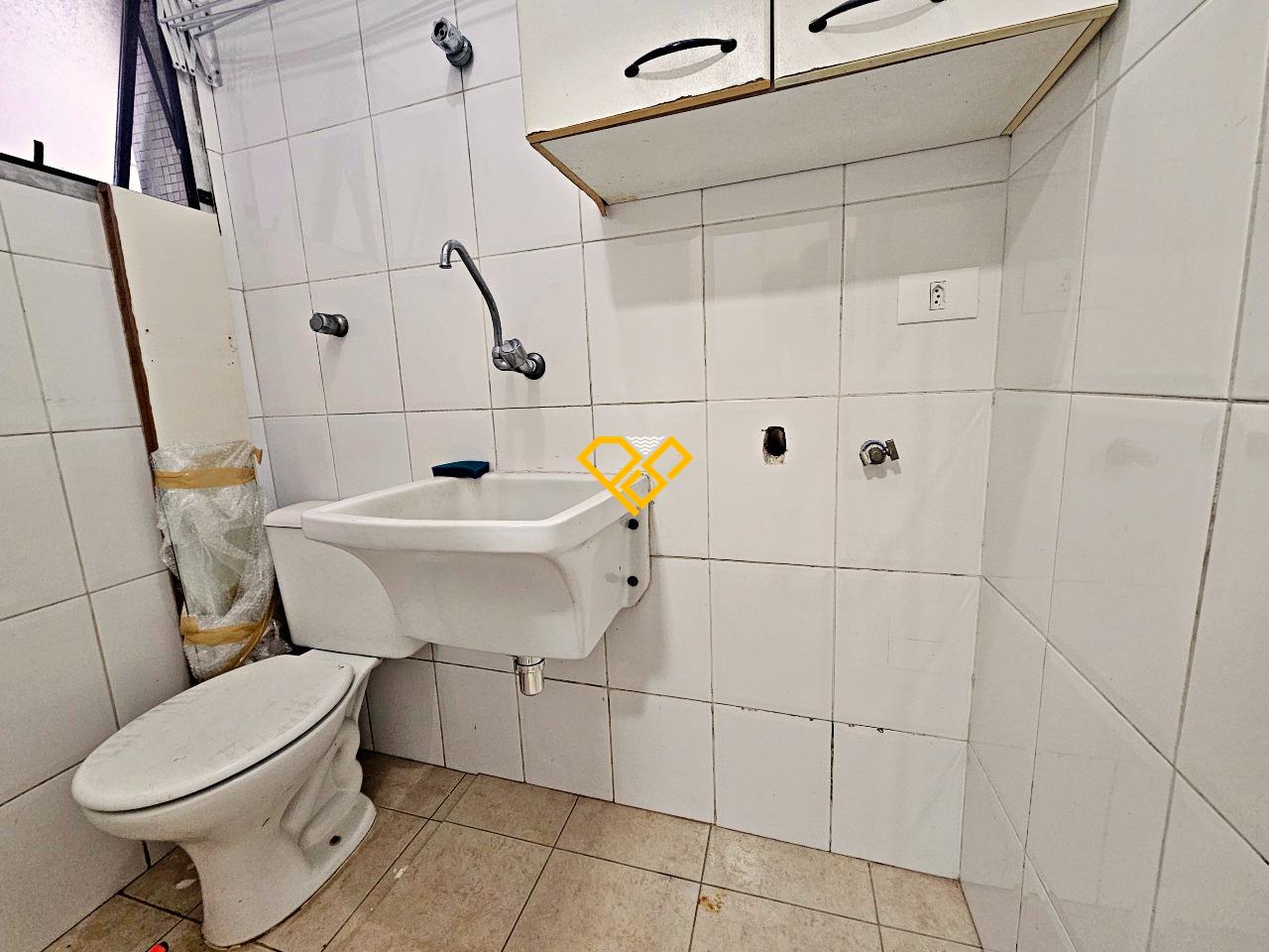 Apartamento à venda no Aparecida: Wc de serviço