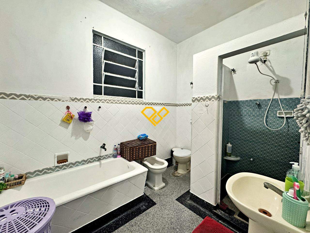 Sobrado à venda no Marapé: Wc social