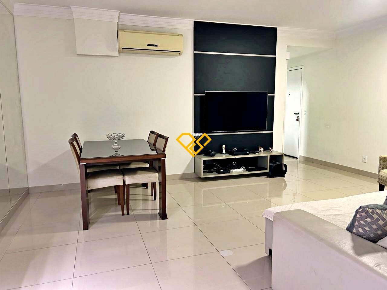 Apartamento à venda no Ponta da Praia: Sala
