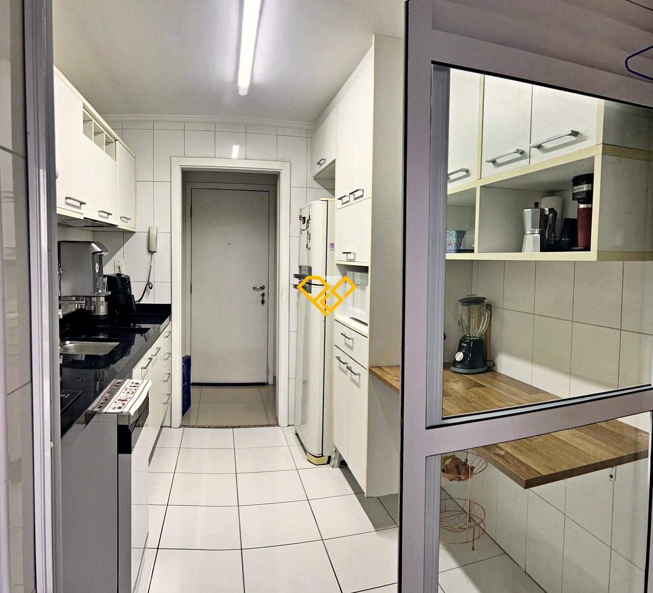 Apartamento à venda no Ponta da Praia: Cozinha