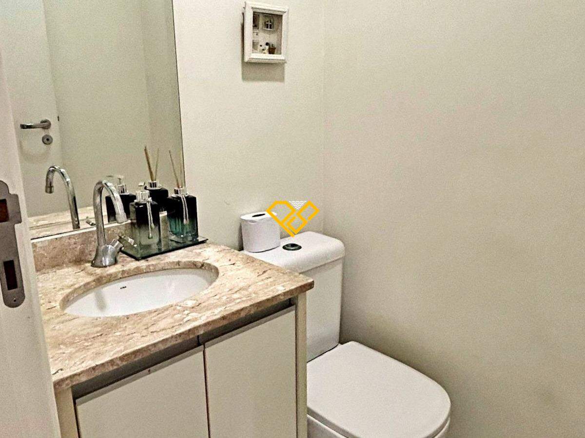Apartamento à venda no Ponta da Praia: Lavabo