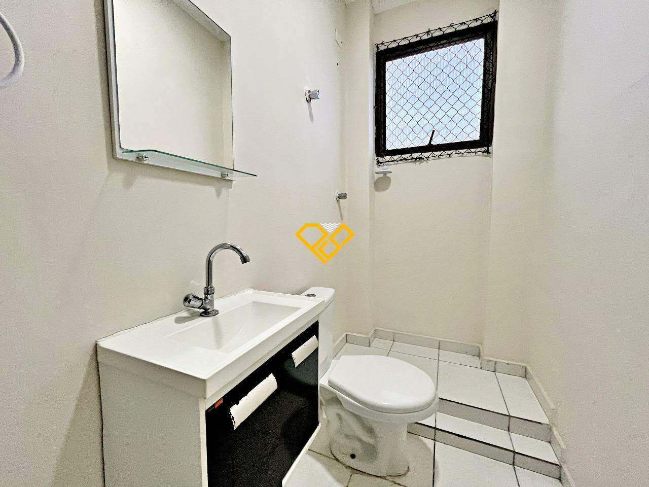Apartamento Duplex para aluguel no Campo Grande: Wc social