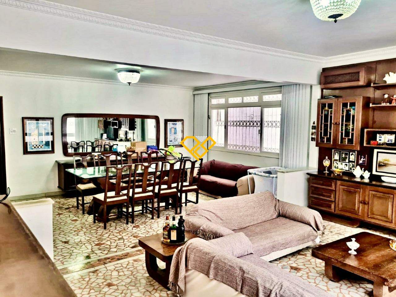 Sobrado à venda no Ponta da Praia: Sala