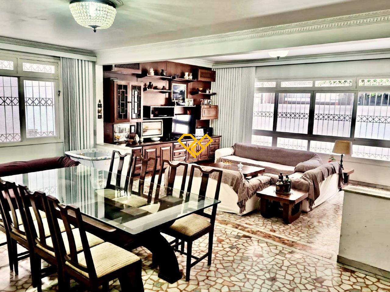 Sobrado à venda no Ponta da Praia: Sala