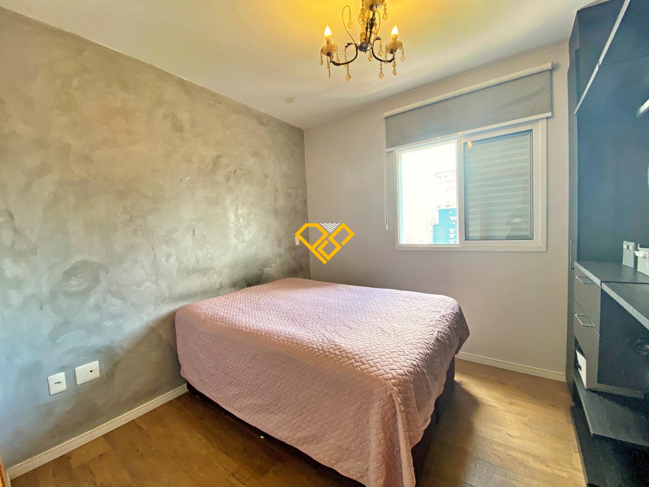 Apartamento à venda no Embaré: Dormitório - suíte