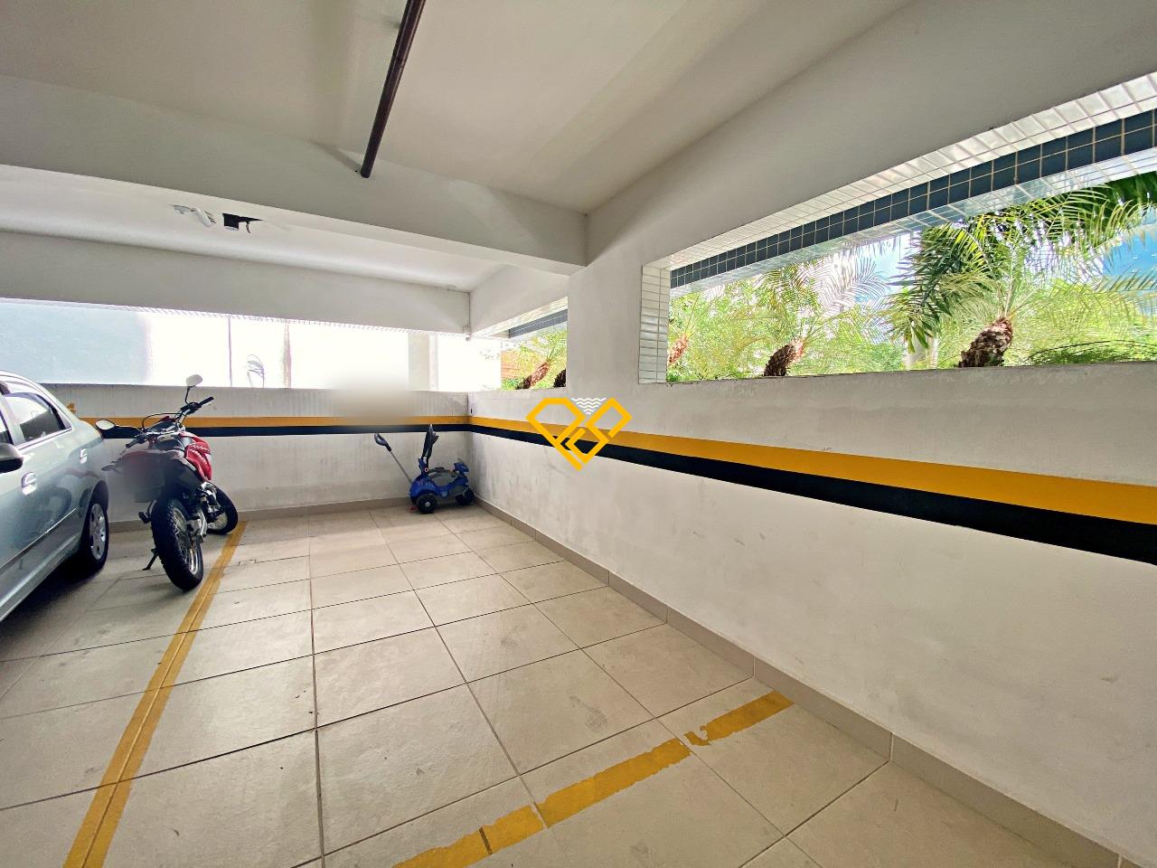 Apartamento à venda no Embaré: Garagem