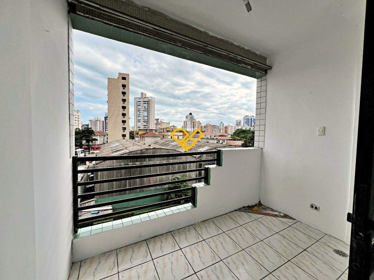 Apartamento à venda no Ponta da Praia: Varanda