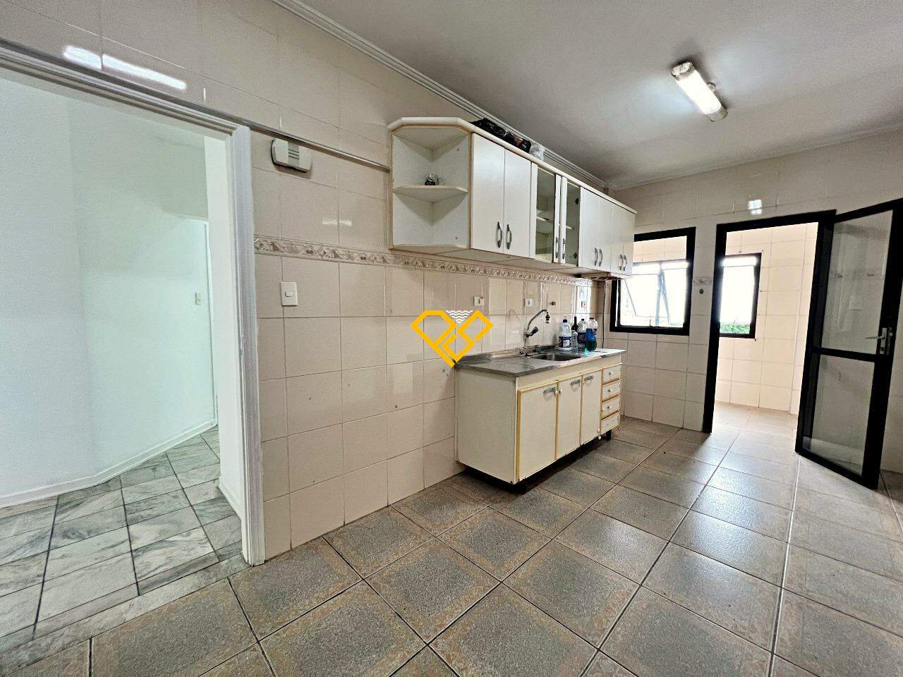 Apartamento à venda no Ponta da Praia: Cozinha