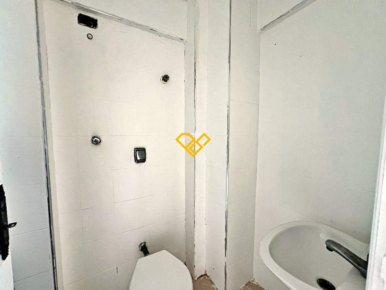 Apartamento à venda no Ponta da Praia: Wc do salão de festas