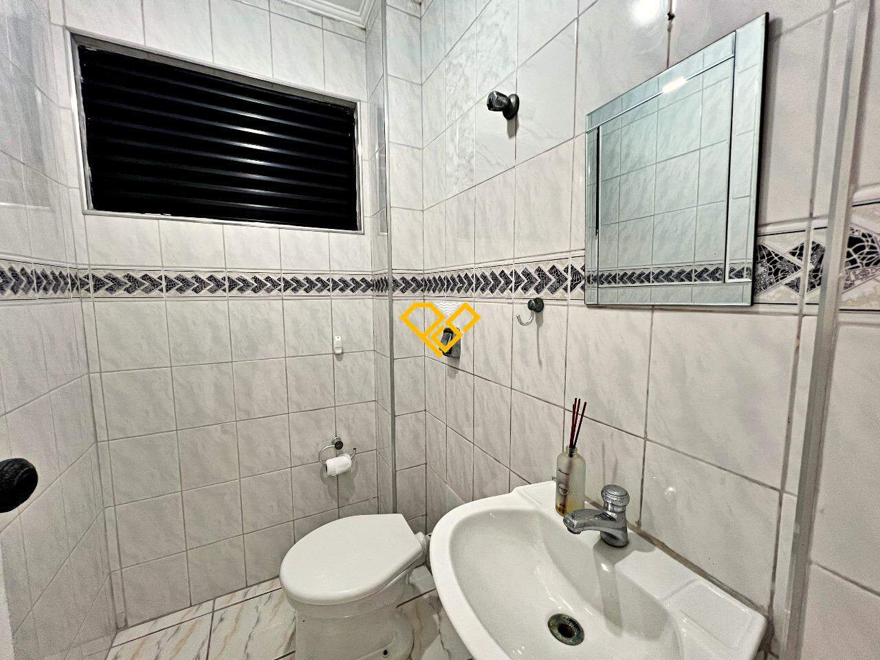 Apartamento à venda no Ponta da Praia: Wc de serviço