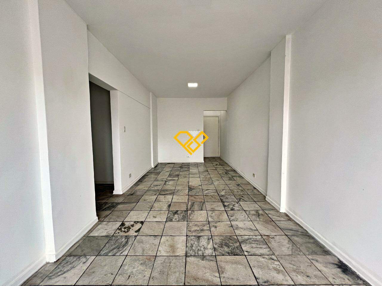 Apartamento à venda no Ponta da Praia: Sala