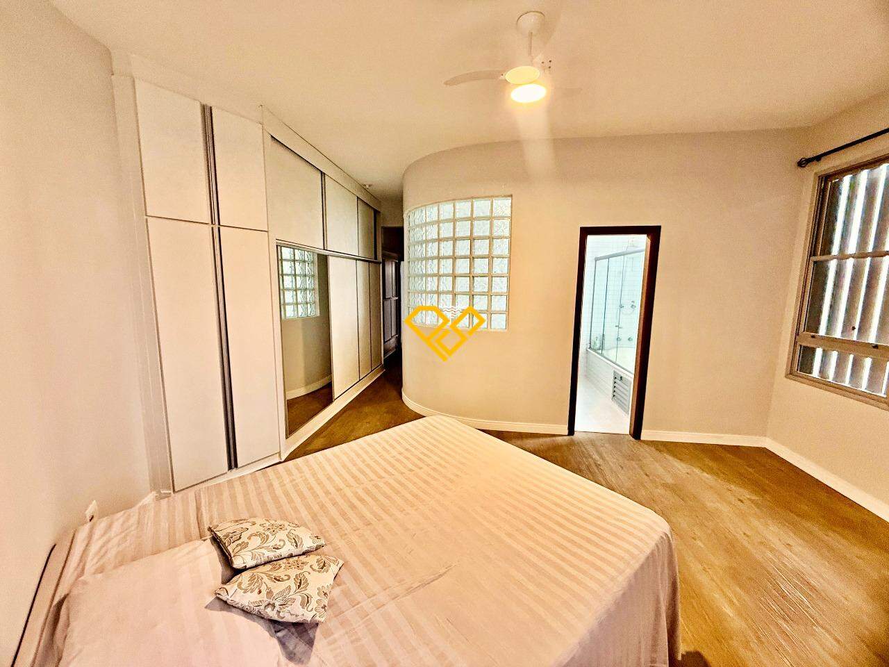 Apartamento à venda no Gonzaga: Dormitório 1 - suíte master