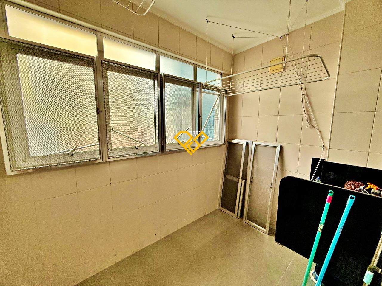 Apartamento à venda no Gonzaga: Área de serviço