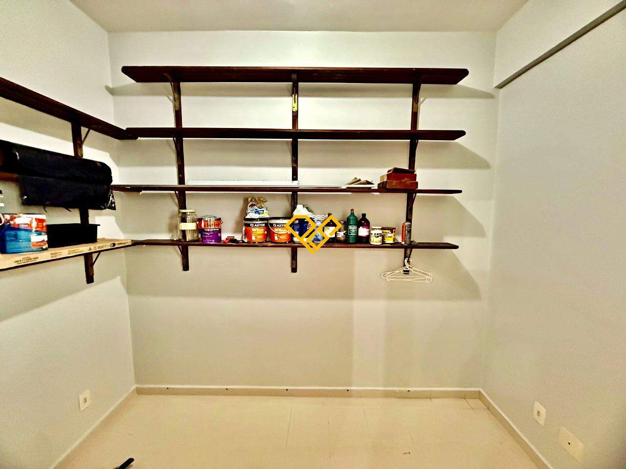 Apartamento à venda no Gonzaga: Despensa
