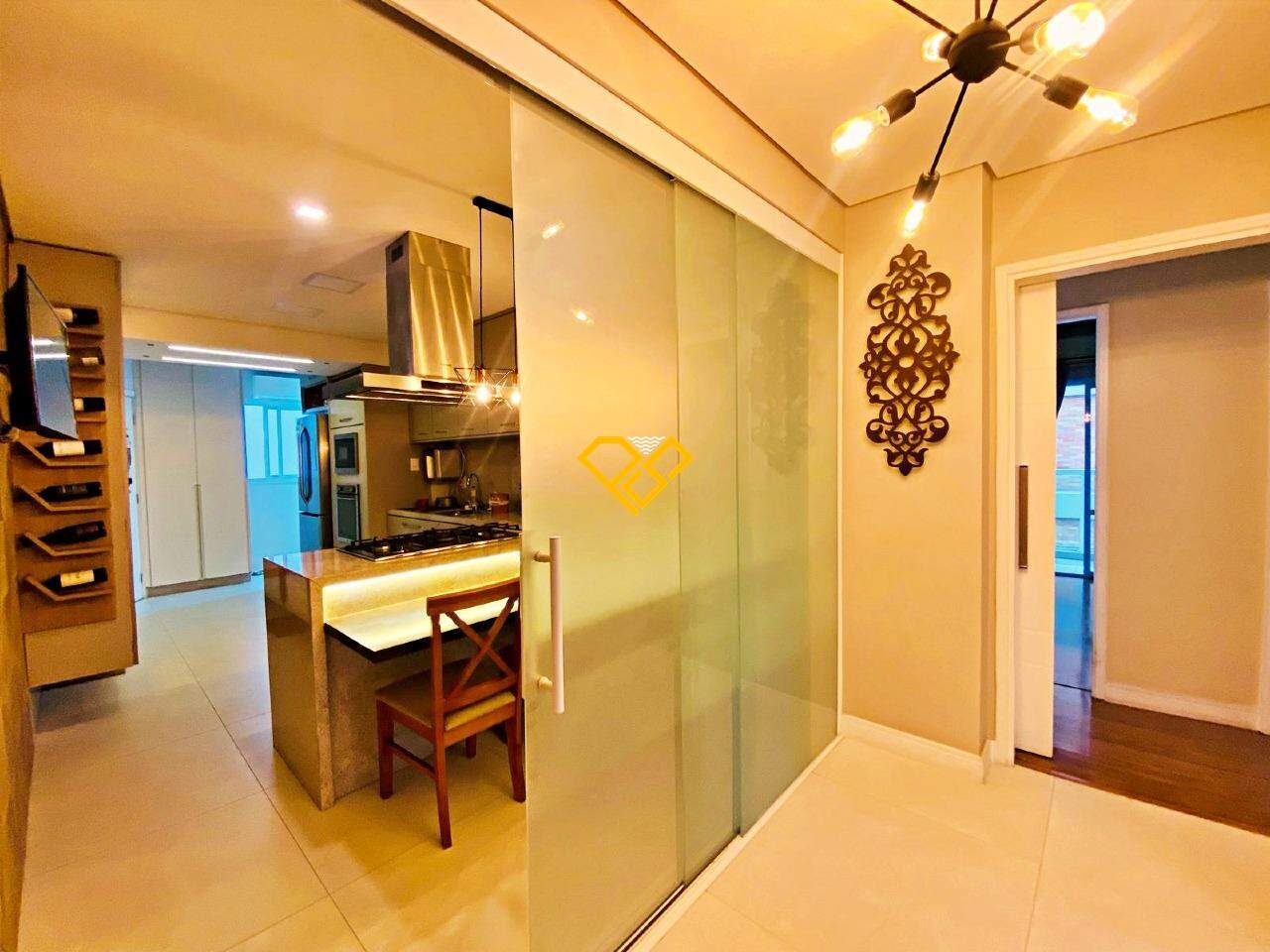 Apartamento à venda no Boqueirão: Entrada social