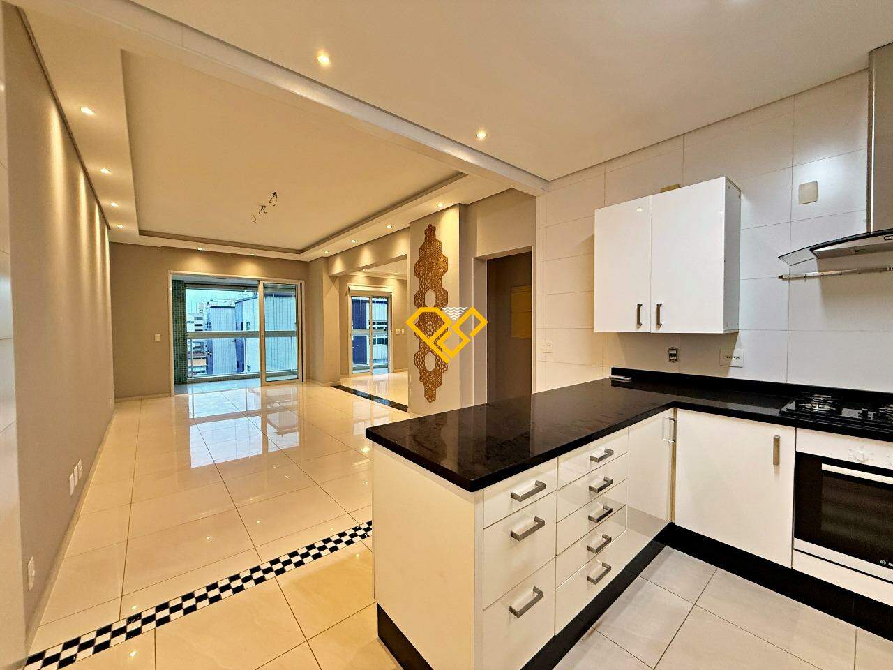 Apartamento à venda no Aparecida: Cozinha