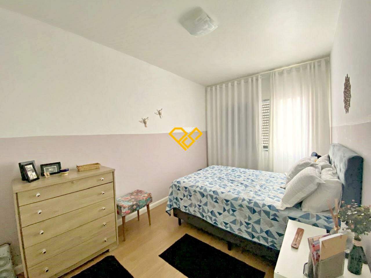 Apartamento à venda no Embaré: Dormitório